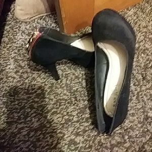 Bamboo new 6.5 red lined zipper in back